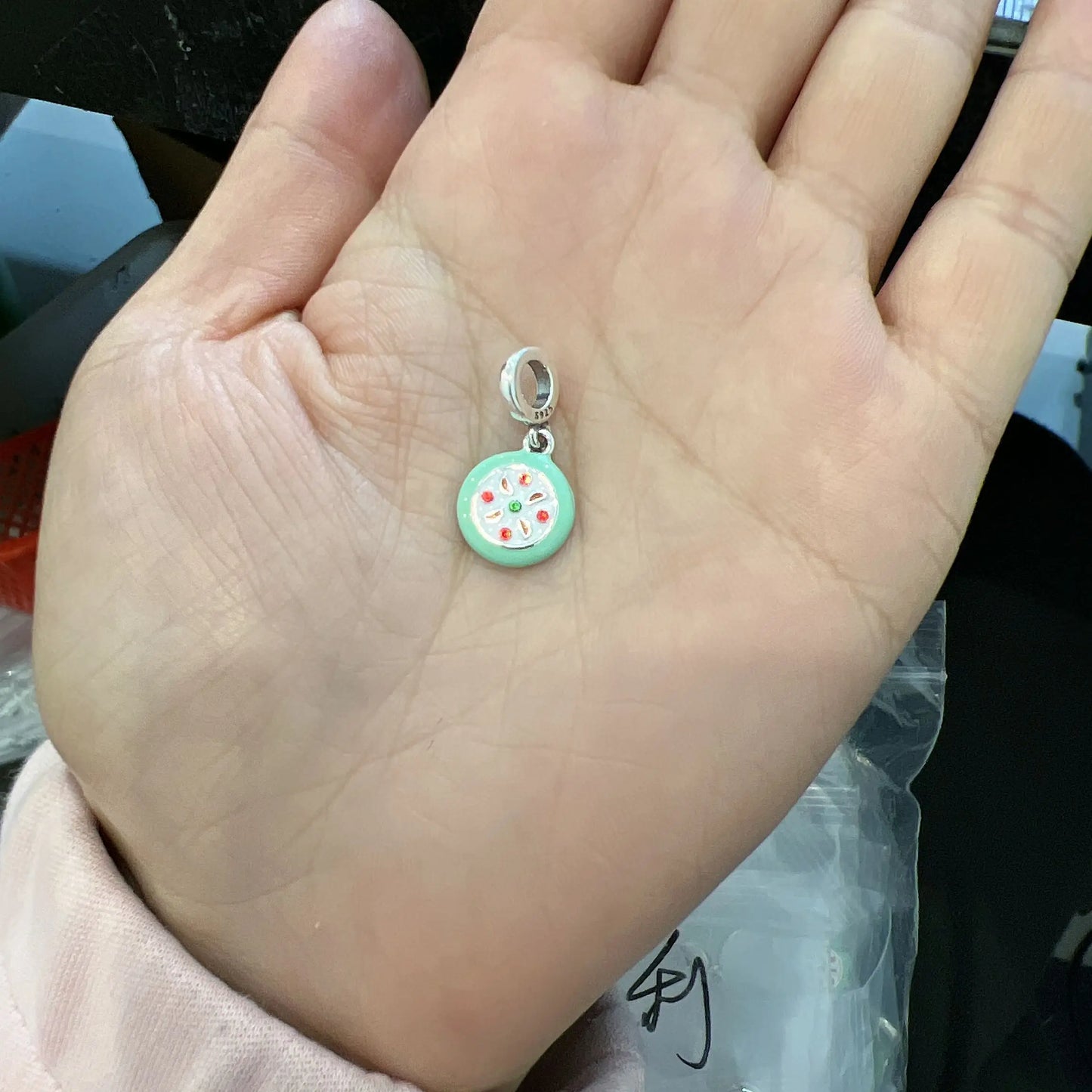 🌎 Flag Charm - Build Your Story